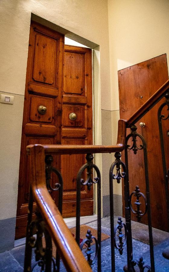 Wall Up Apartment Firenze Bagian luar foto